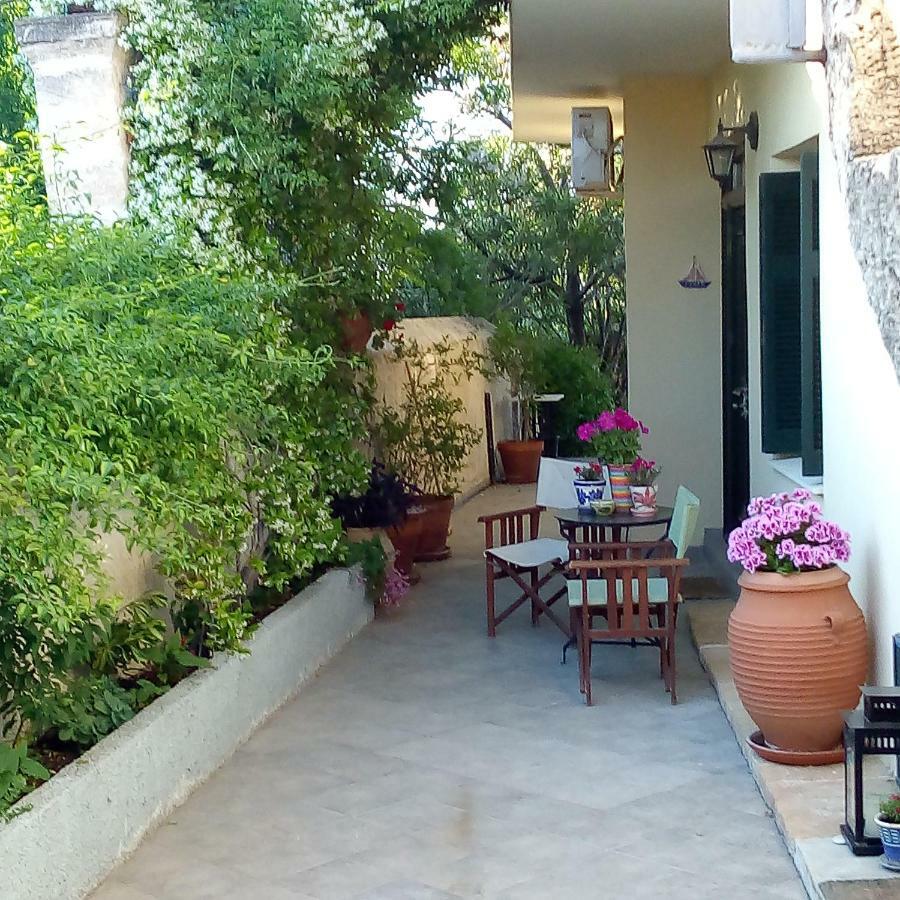 Willa Aegina'S Oasis Zewnętrze zdjęcie